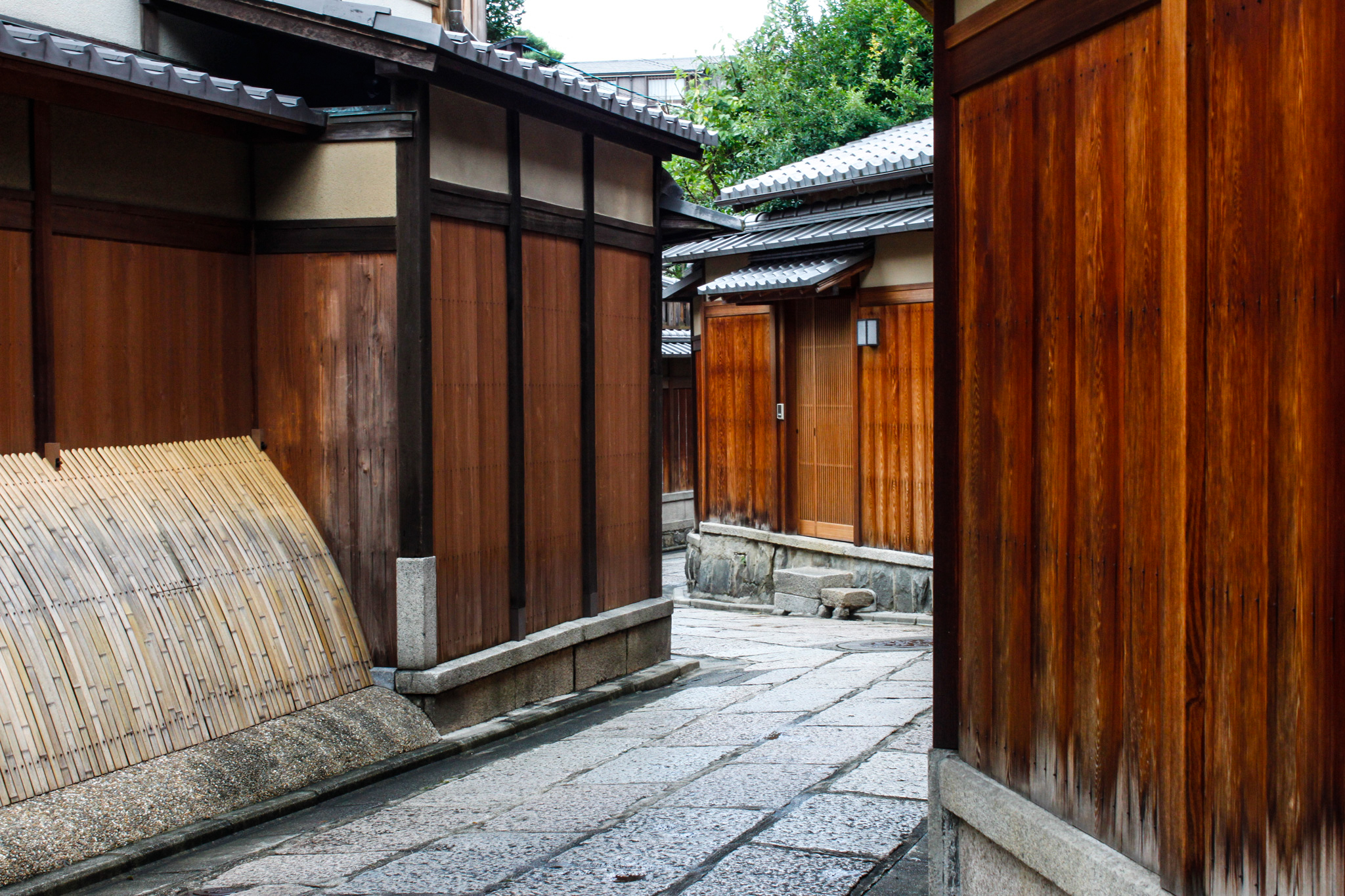 京都の街並み 石畳の路地 フリー 無料 写真素材 ダウンロード Blue Green