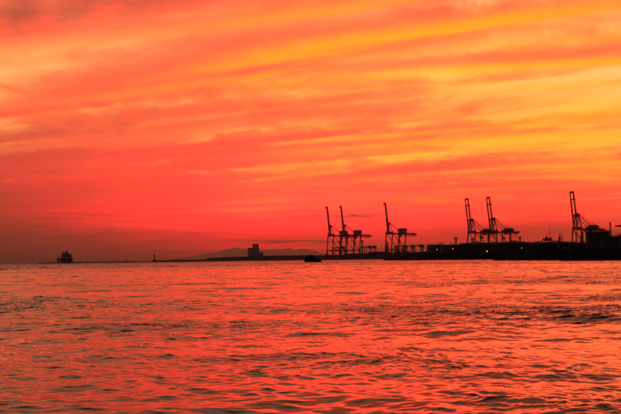 大阪港 埠頭の夕日 1 フリー 無料 写真素材 ダウンロード Blue Green