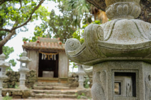 沖縄　石垣島　森の中の神社