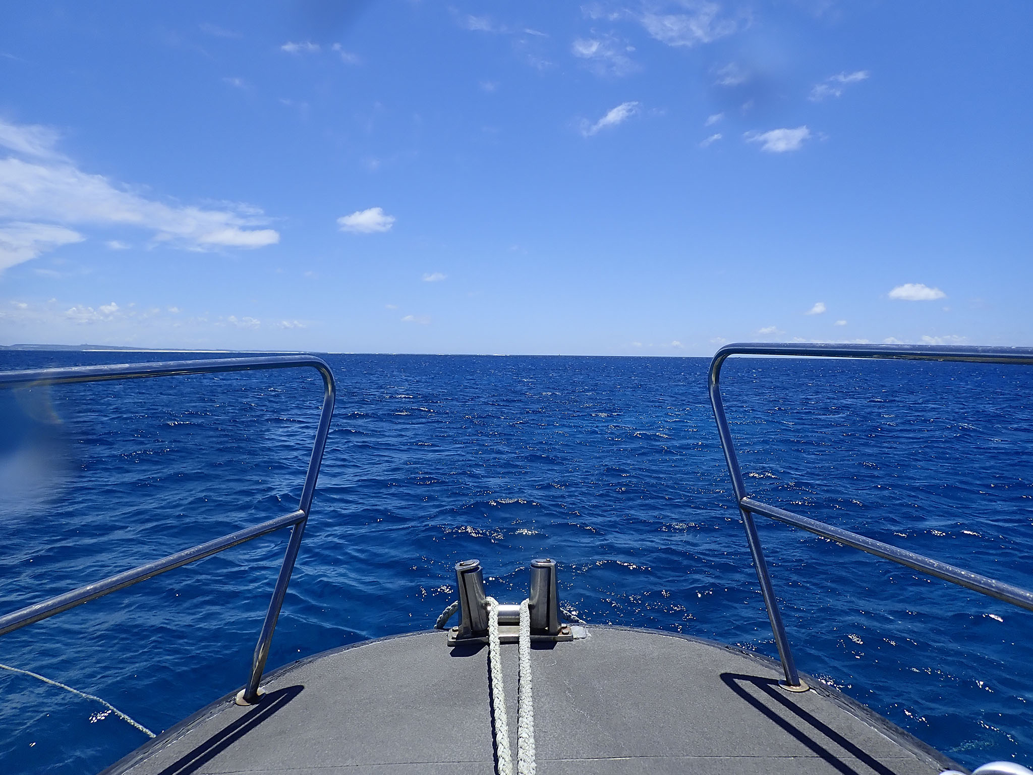 沖縄の海 船首からの眺め フリー 無料 写真素材 ダウンロード Blue Green