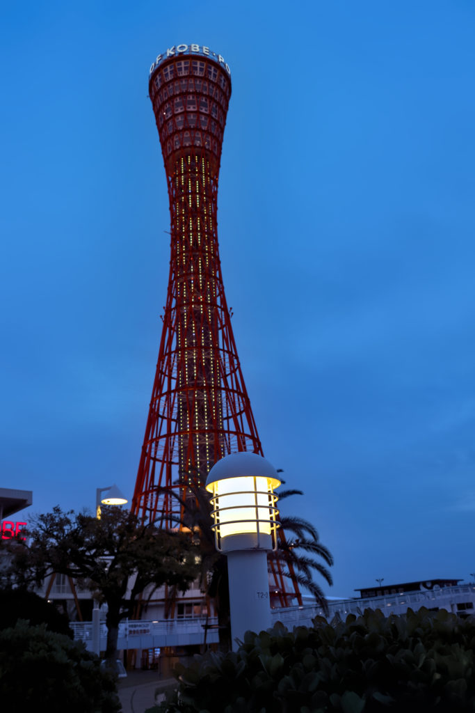 神戸ポートタワーのライトアップ