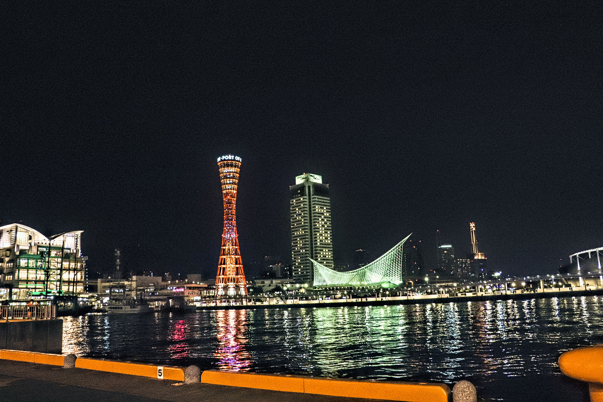 モザイク側から見た神戸の夜景 フリー 無料 写真素材 ダウンロード Blue Green
