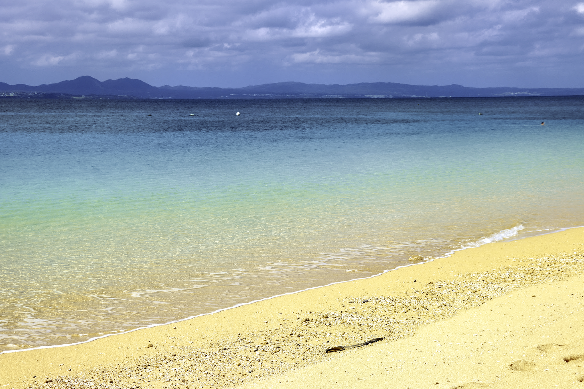 南国の青い海と砂浜 1 フリー 無料 写真素材 ダウンロード Blue Green