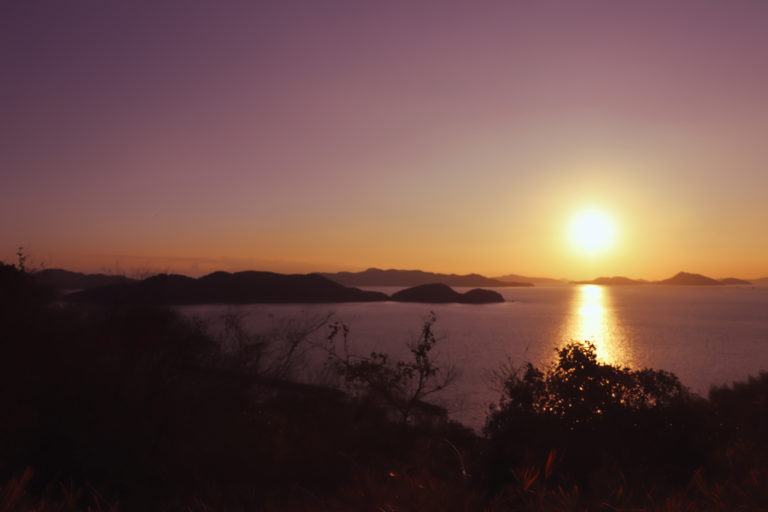 鷲羽山から見た瀬戸内海に沈む夕日