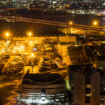 大阪咲洲庁舎展望台から見た南港大橋の夜景