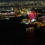 咲洲庁舎展望台から見た大阪の街と海遊館の夜景